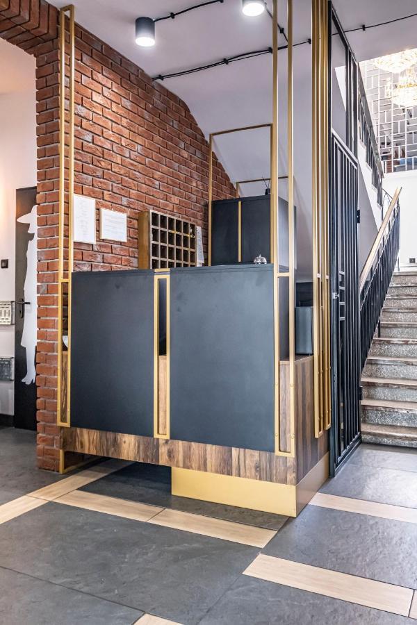 Vola Hostel Warschau Buitenkant foto