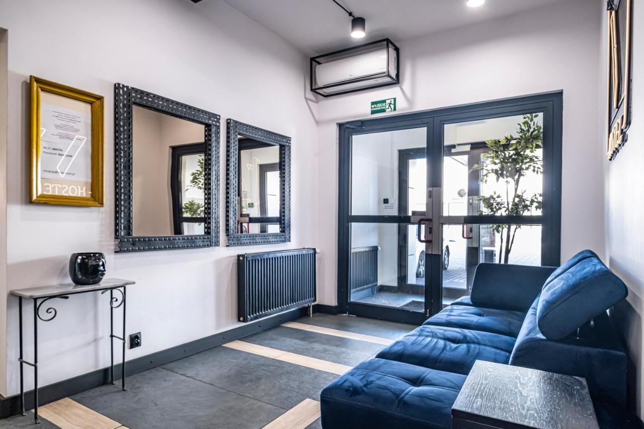 Vola Hostel Warschau Buitenkant foto