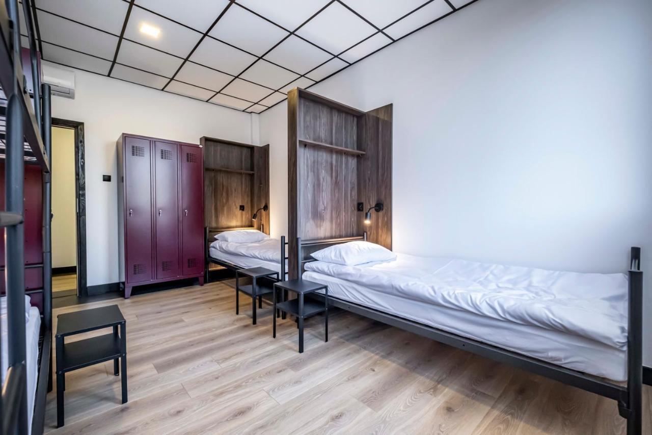 Vola Hostel Warschau Buitenkant foto