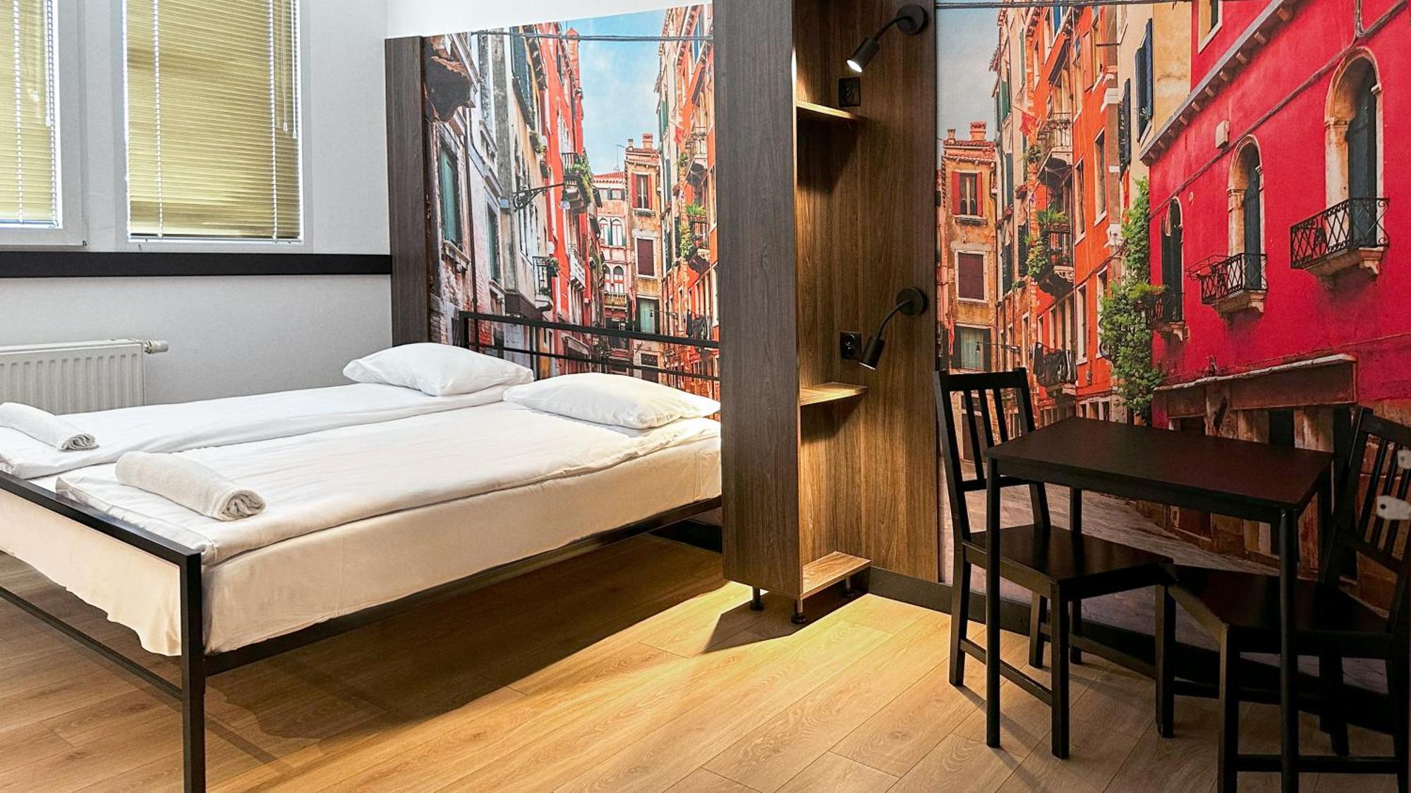 Vola Hostel Warschau Buitenkant foto