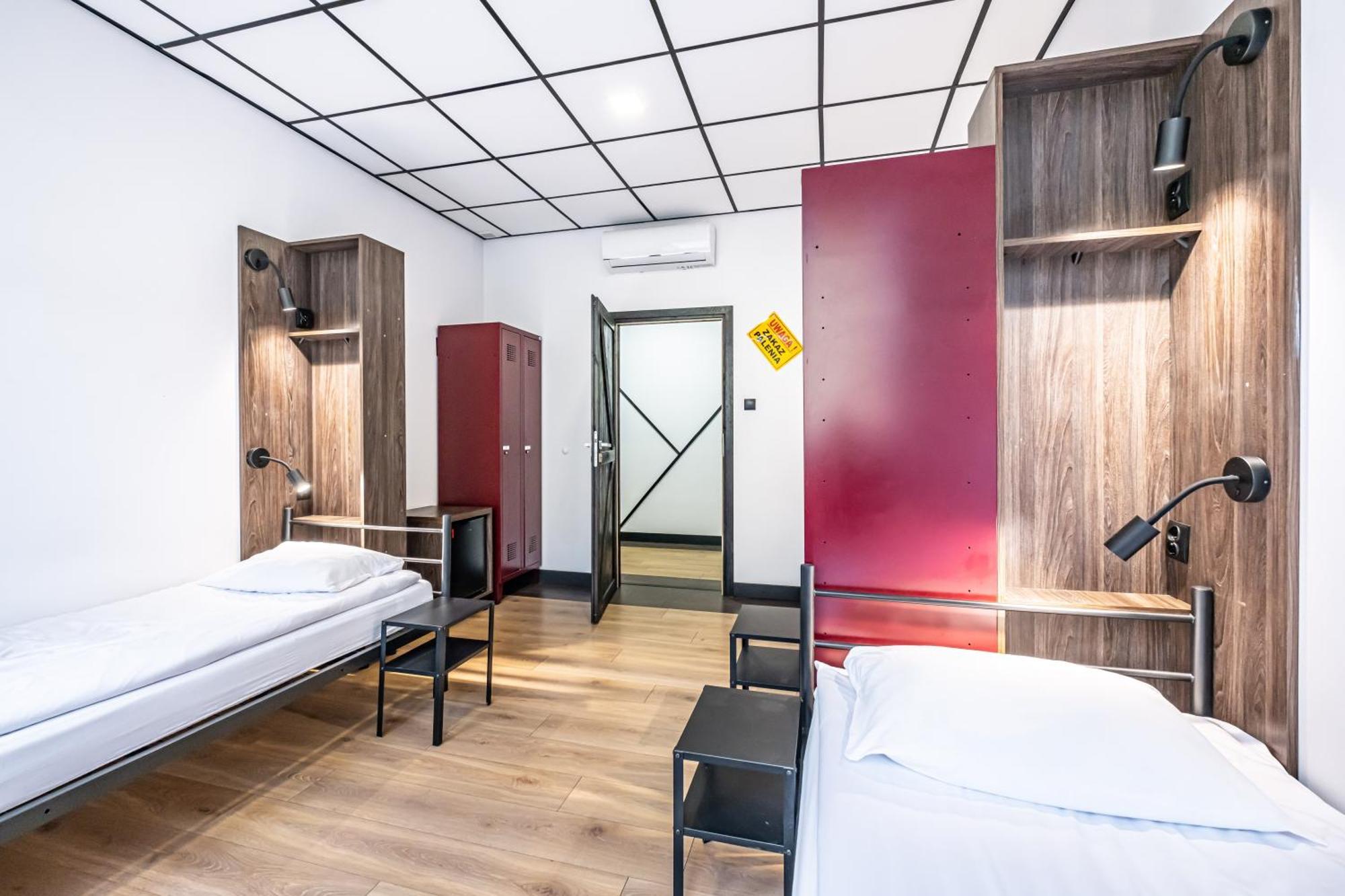 Vola Hostel Warschau Buitenkant foto