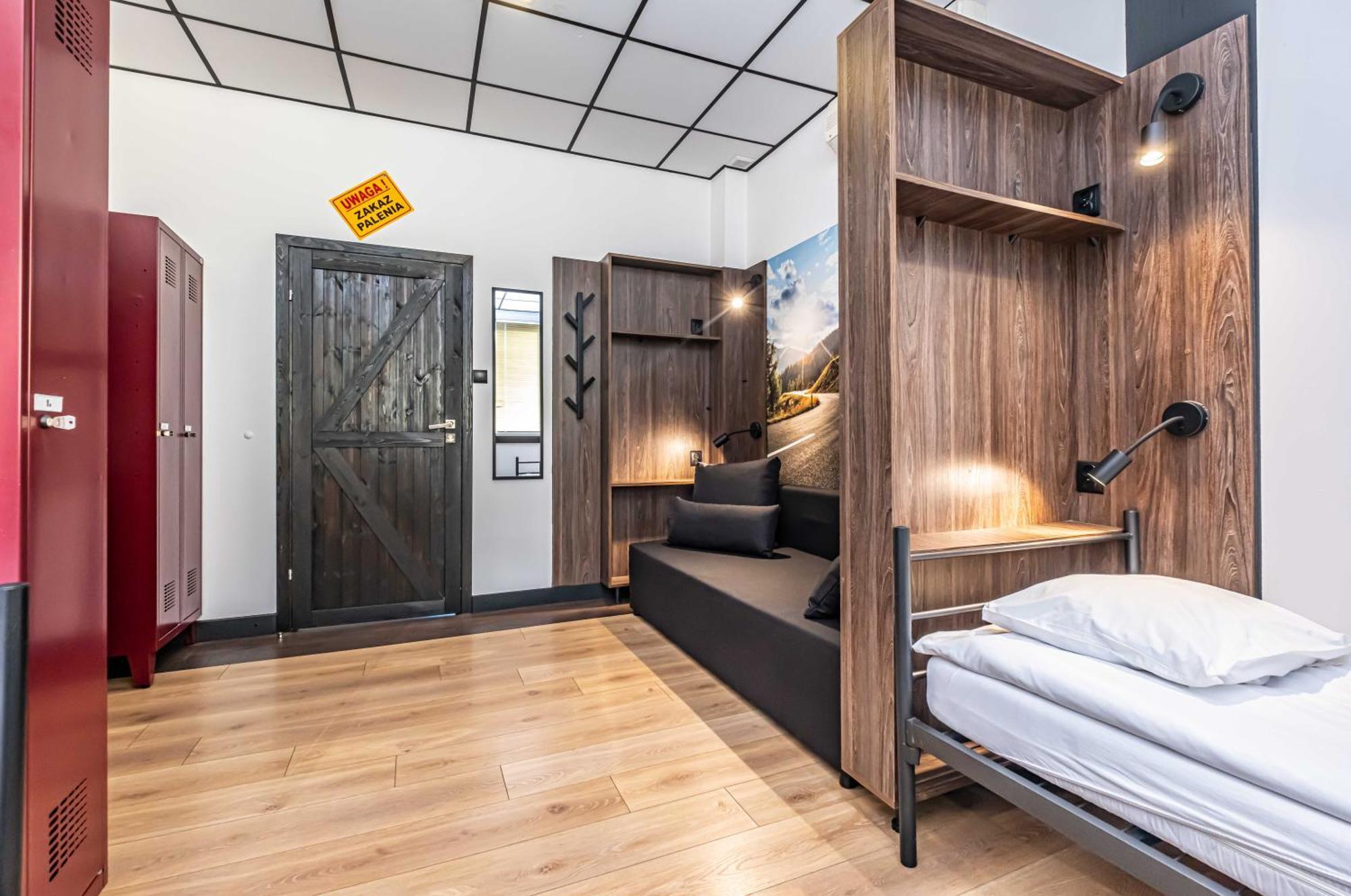 Vola Hostel Warschau Buitenkant foto