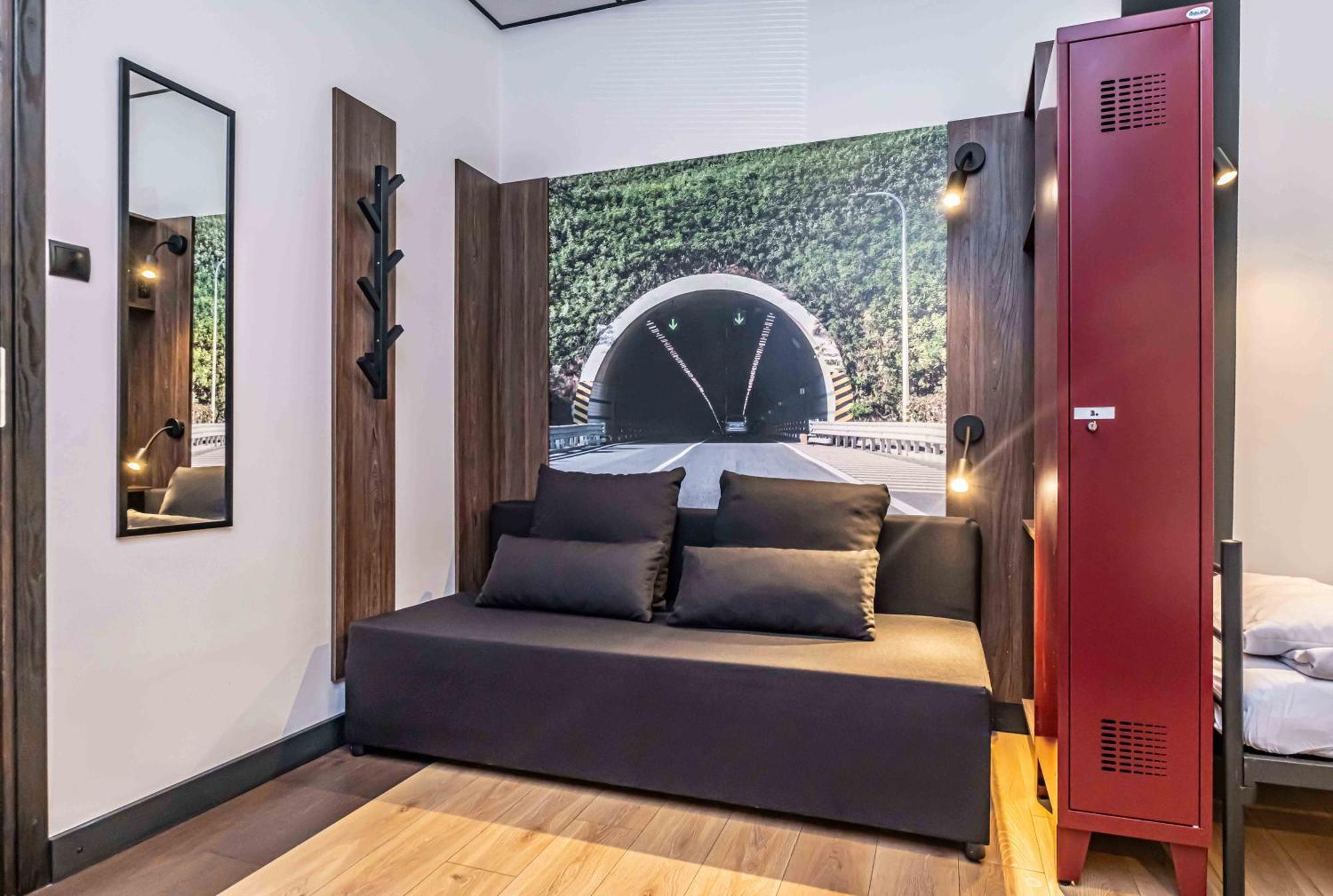 Vola Hostel Warschau Buitenkant foto