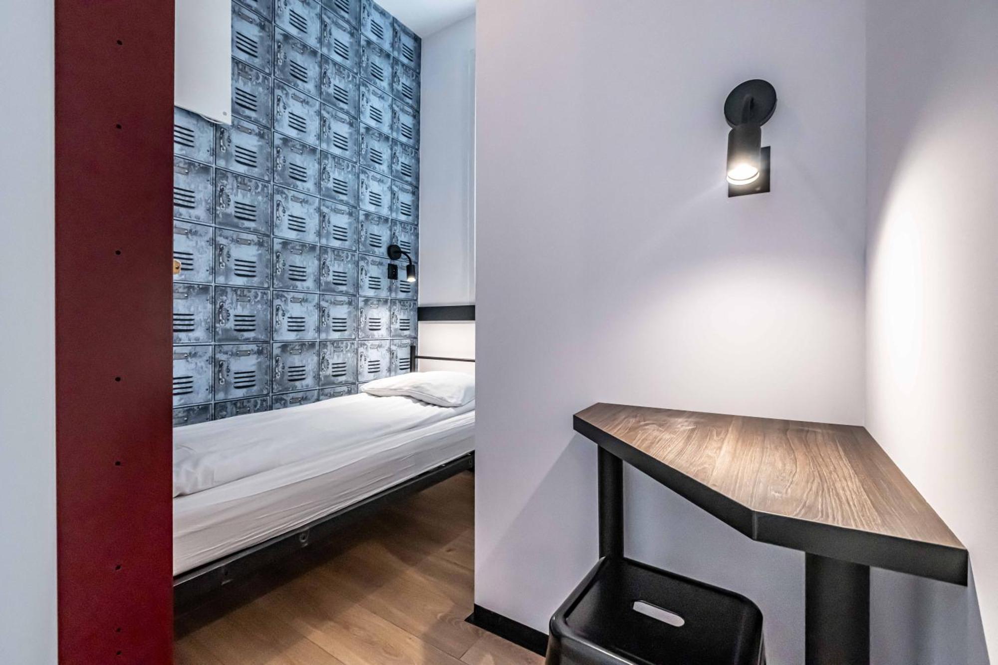 Vola Hostel Warschau Buitenkant foto
