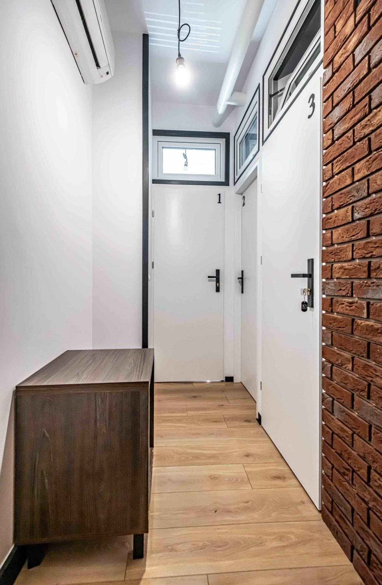 Vola Hostel Warschau Buitenkant foto