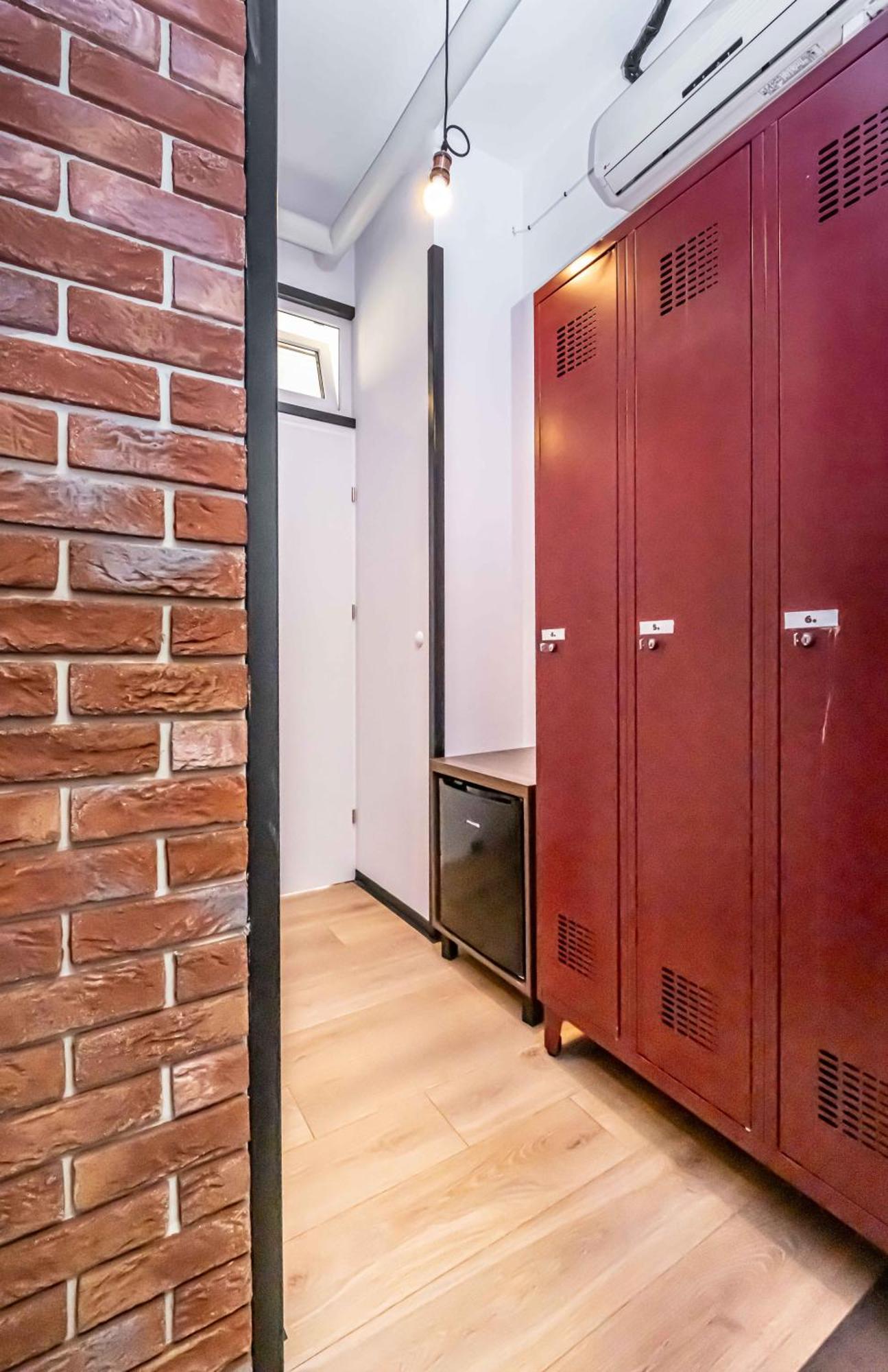 Vola Hostel Warschau Buitenkant foto
