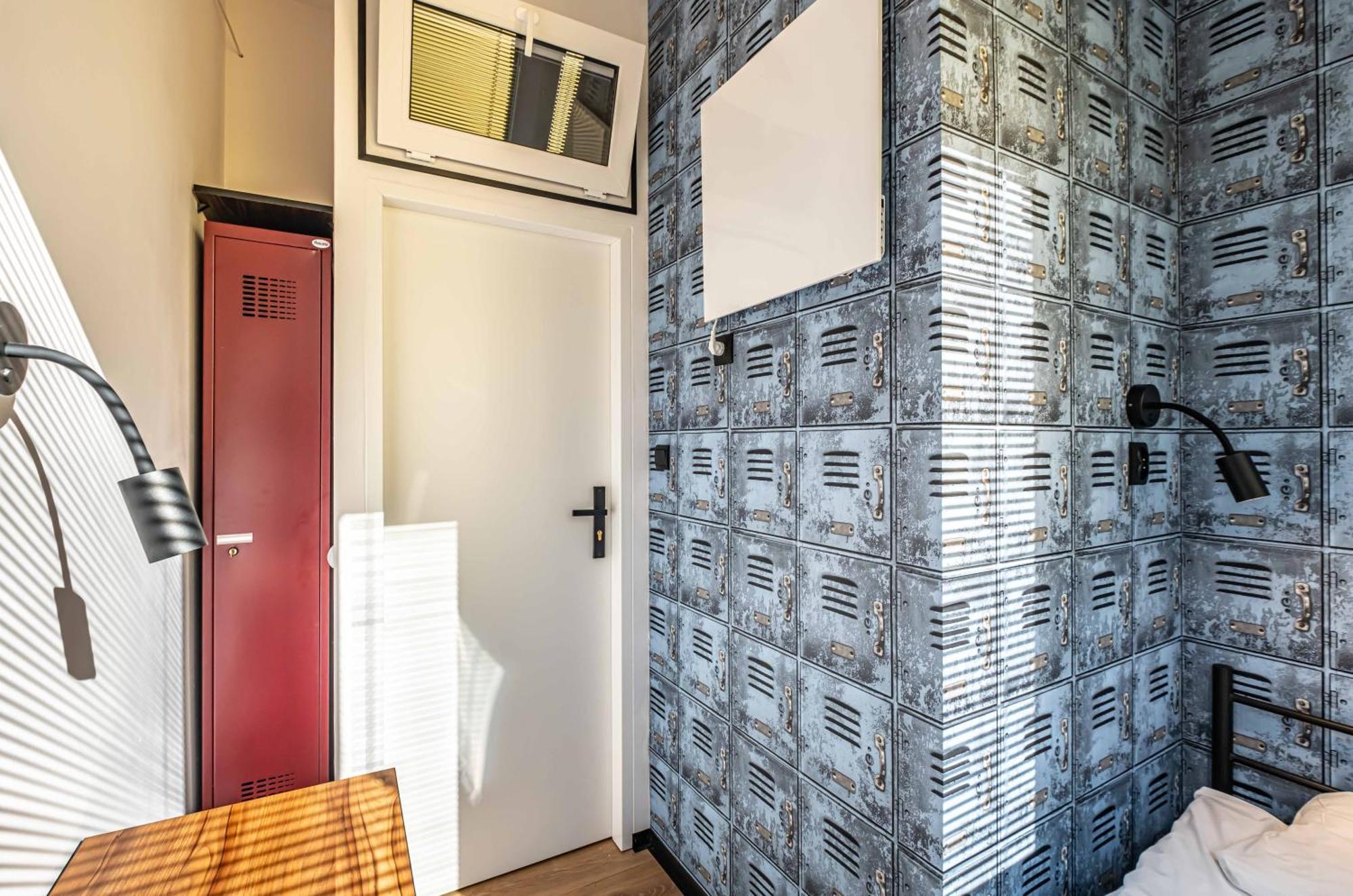 Vola Hostel Warschau Buitenkant foto